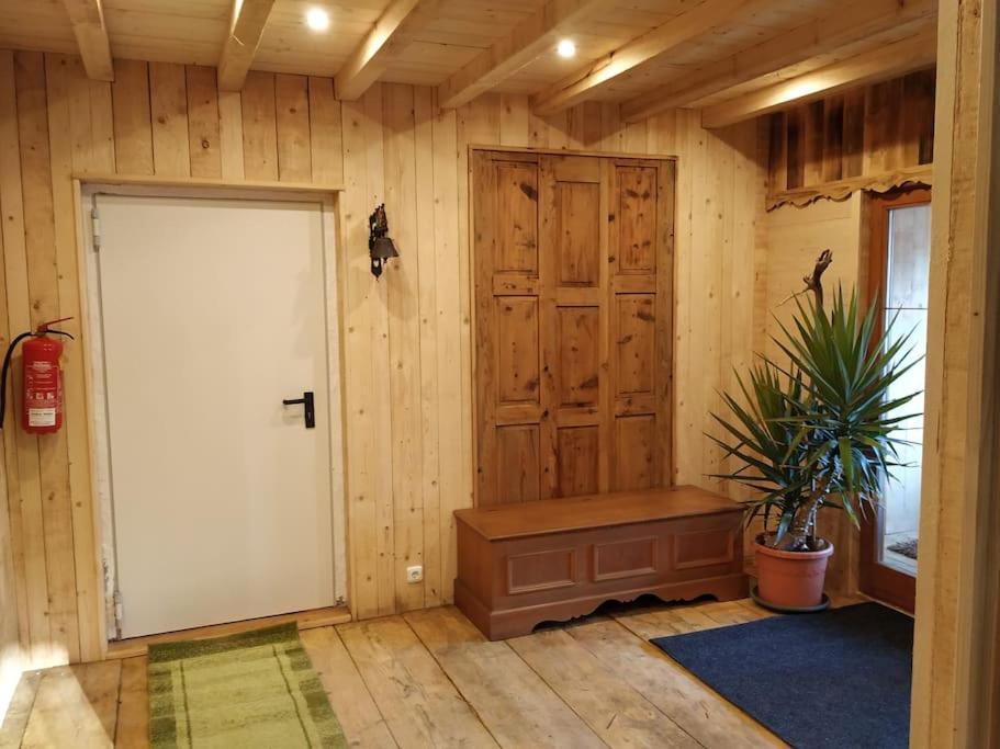 Upcycling Appartement Fischl - Nachhaltig Und Kreativ Wohnen Fuer Gross Und Klein Jenbach Eksteriør bilde